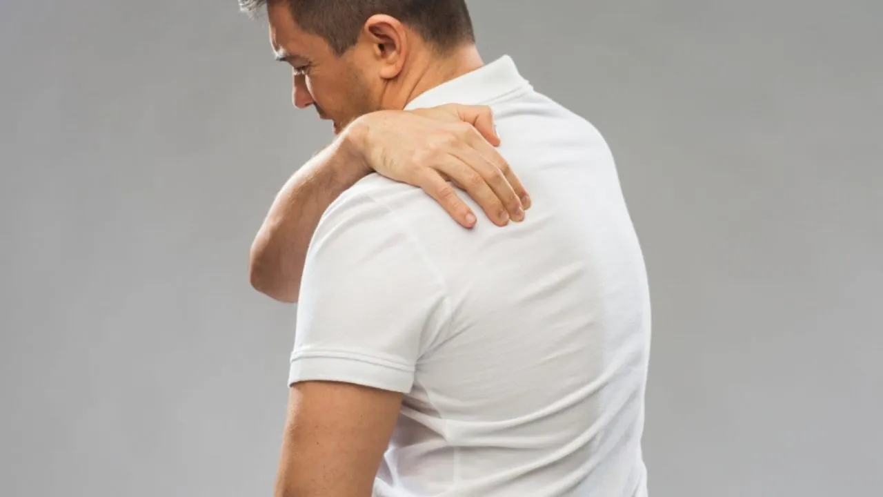 Neck and Shoulder Pain: Reasons & Fast Relief Methods