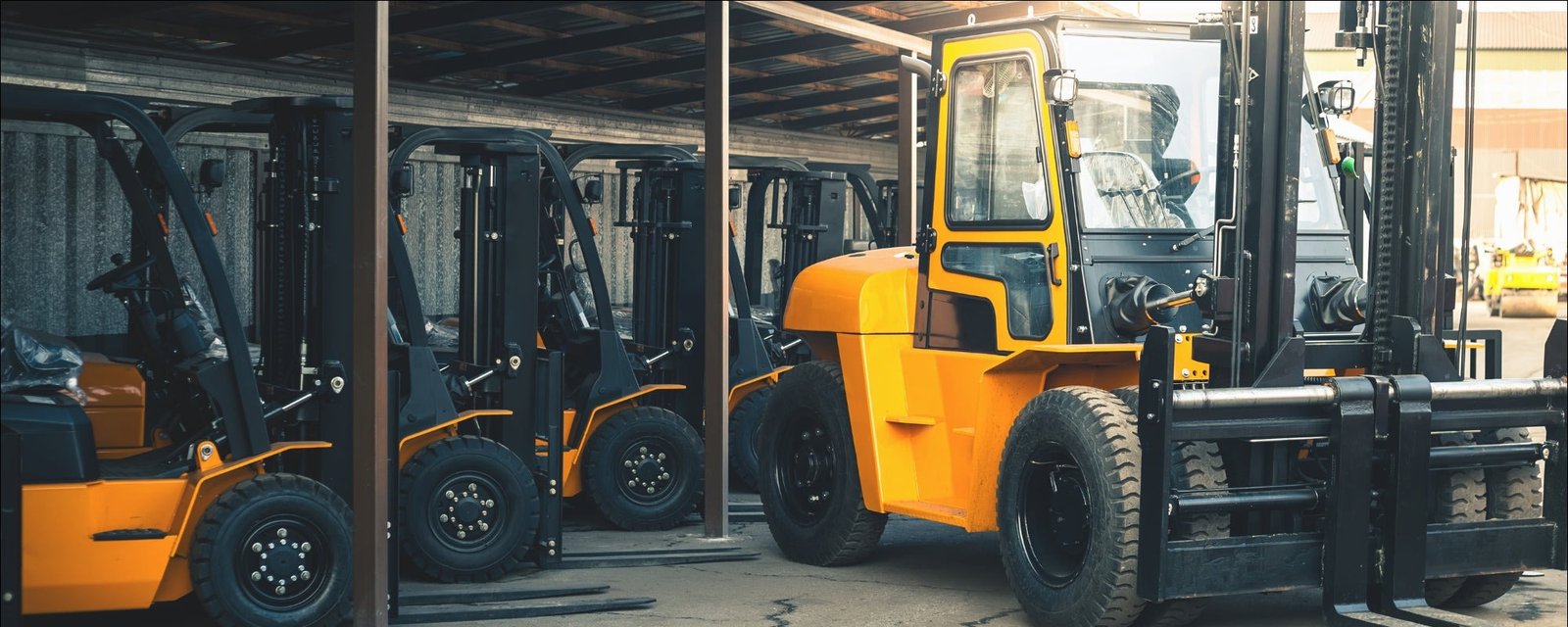 Used Forklift for Sale in UAE Trusted Solutions by Liftstein Middle East
